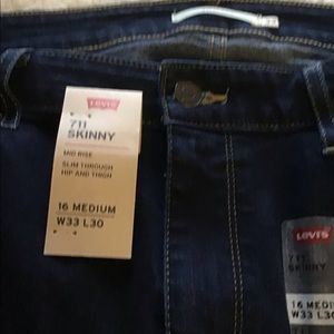 Women size 16 skinny Levi jeans